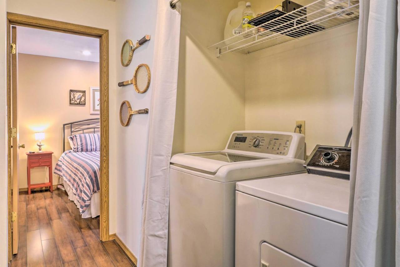 Pet-Friendly Branson Retreat With Pool And Golf Access Apartment Exterior photo