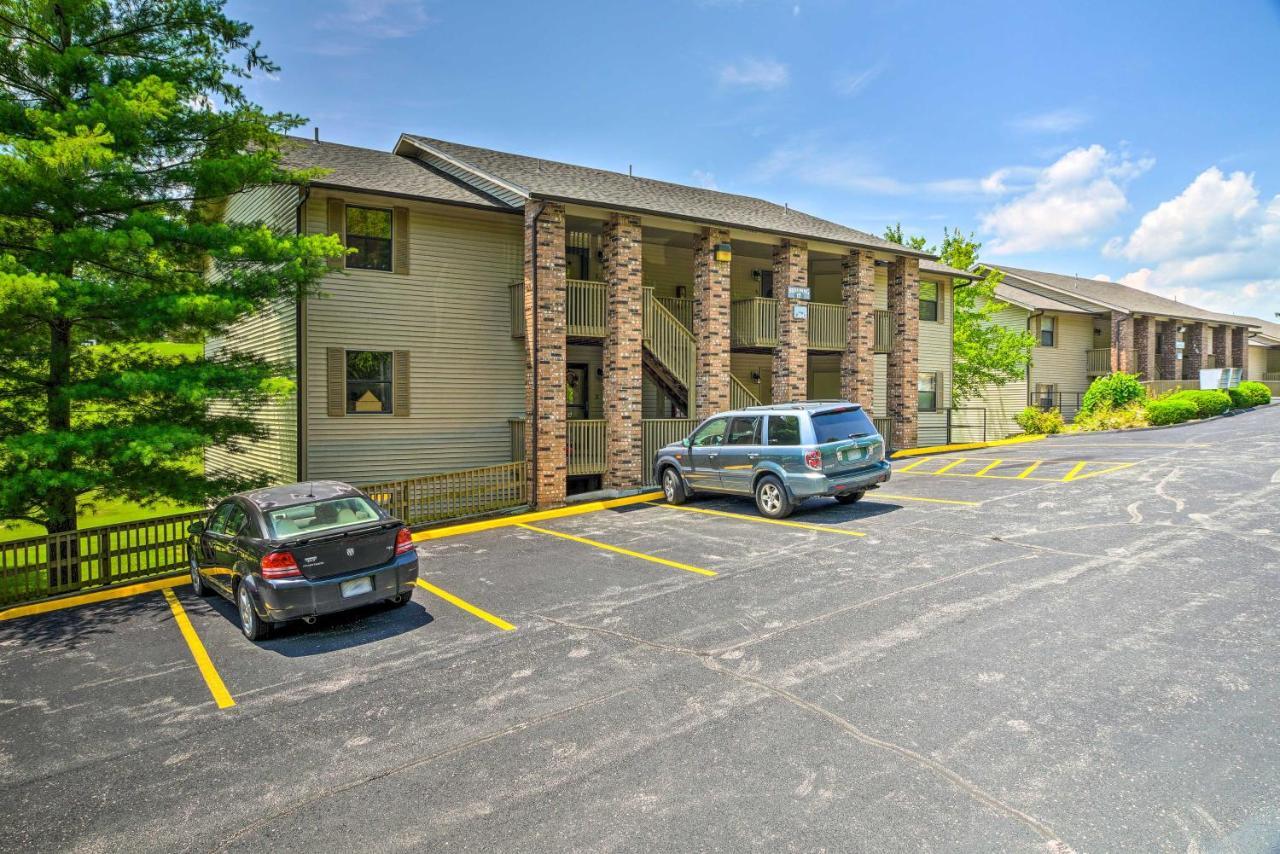 Pet-Friendly Branson Retreat With Pool And Golf Access Apartment Exterior photo