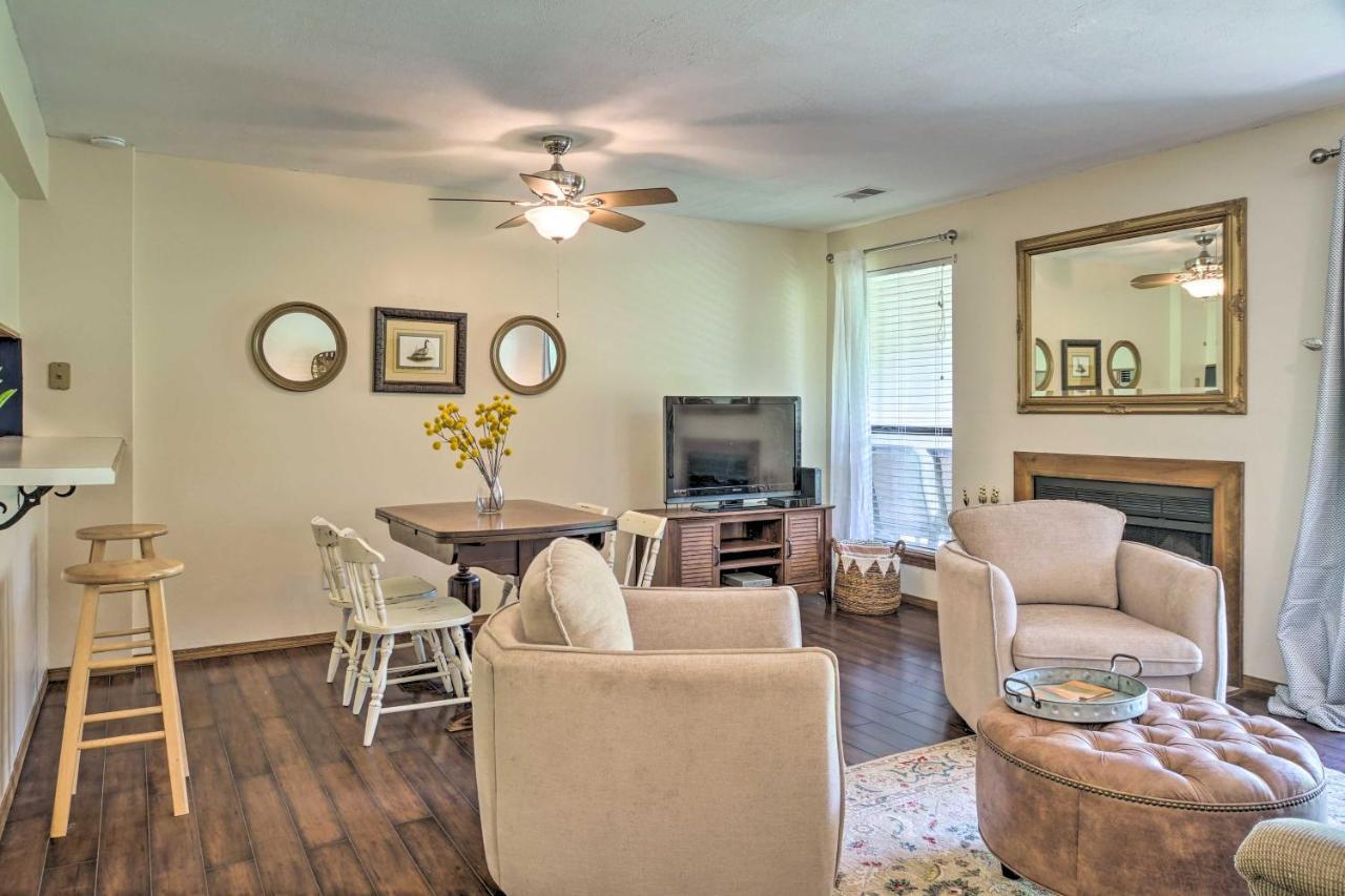 Pet-Friendly Branson Retreat With Pool And Golf Access Apartment Exterior photo